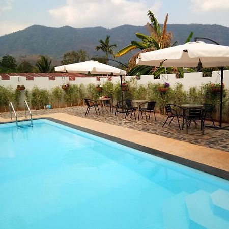 Thai Castle Resort Ban Thap Sila エクステリア 写真