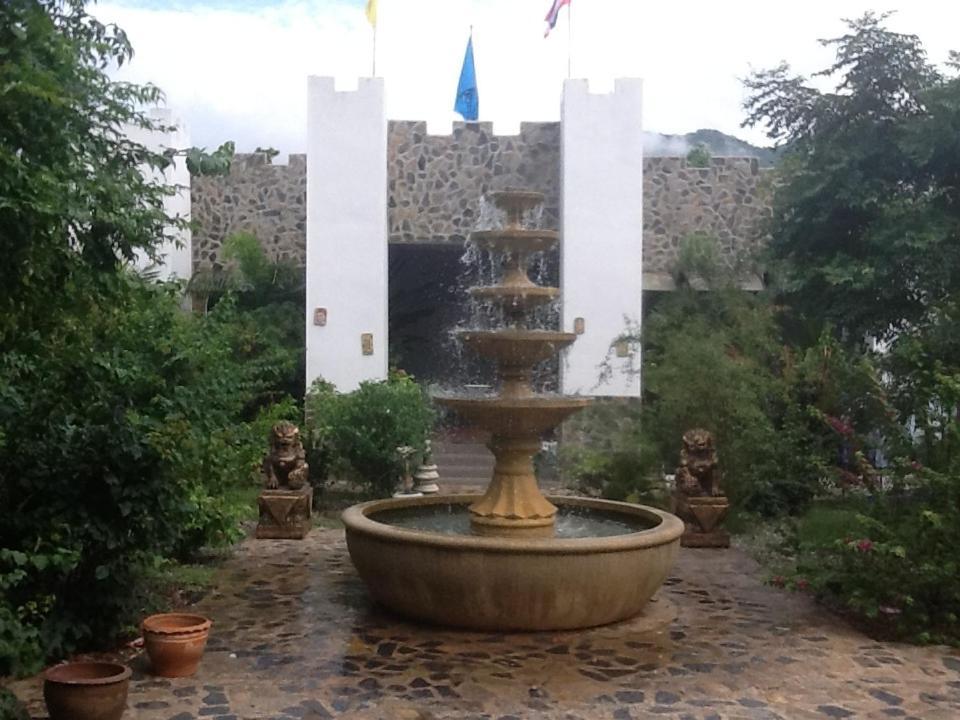 Thai Castle Resort Ban Thap Sila エクステリア 写真