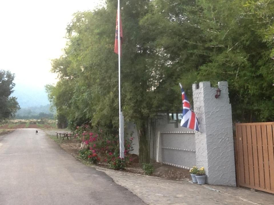 Thai Castle Resort Ban Thap Sila エクステリア 写真