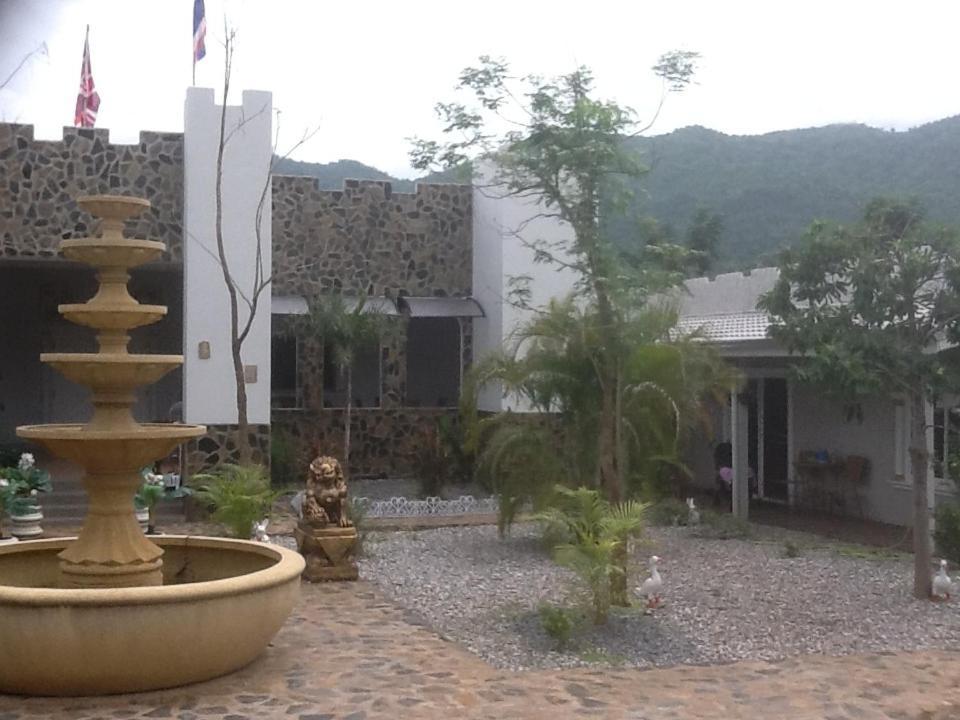 Thai Castle Resort Ban Thap Sila エクステリア 写真