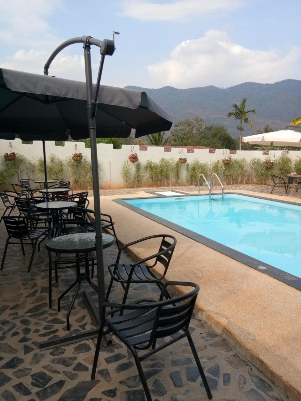 Thai Castle Resort Ban Thap Sila エクステリア 写真