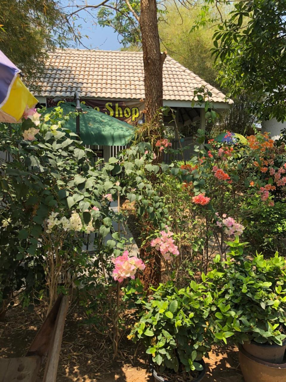 Thai Castle Resort Ban Thap Sila エクステリア 写真