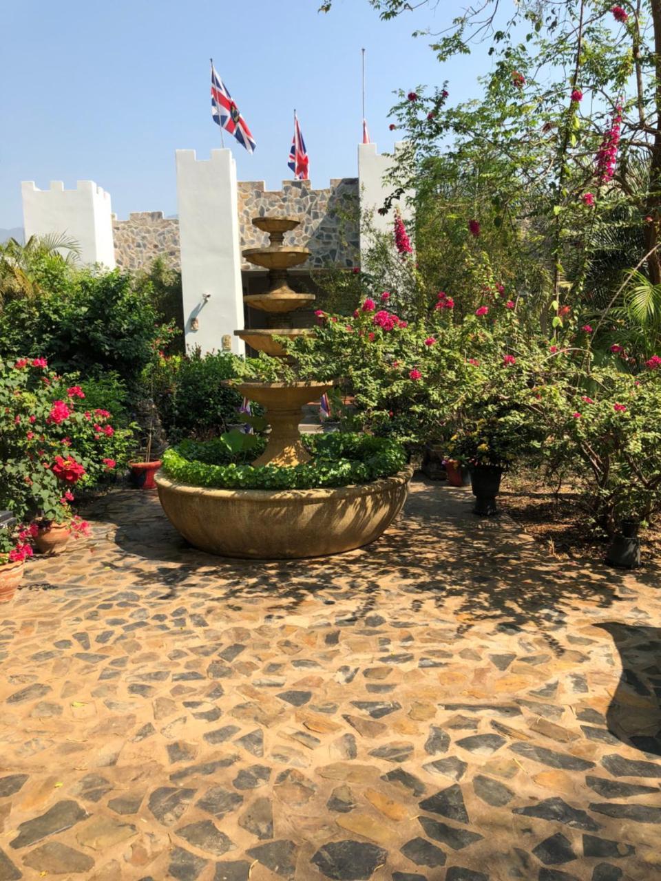 Thai Castle Resort Ban Thap Sila エクステリア 写真